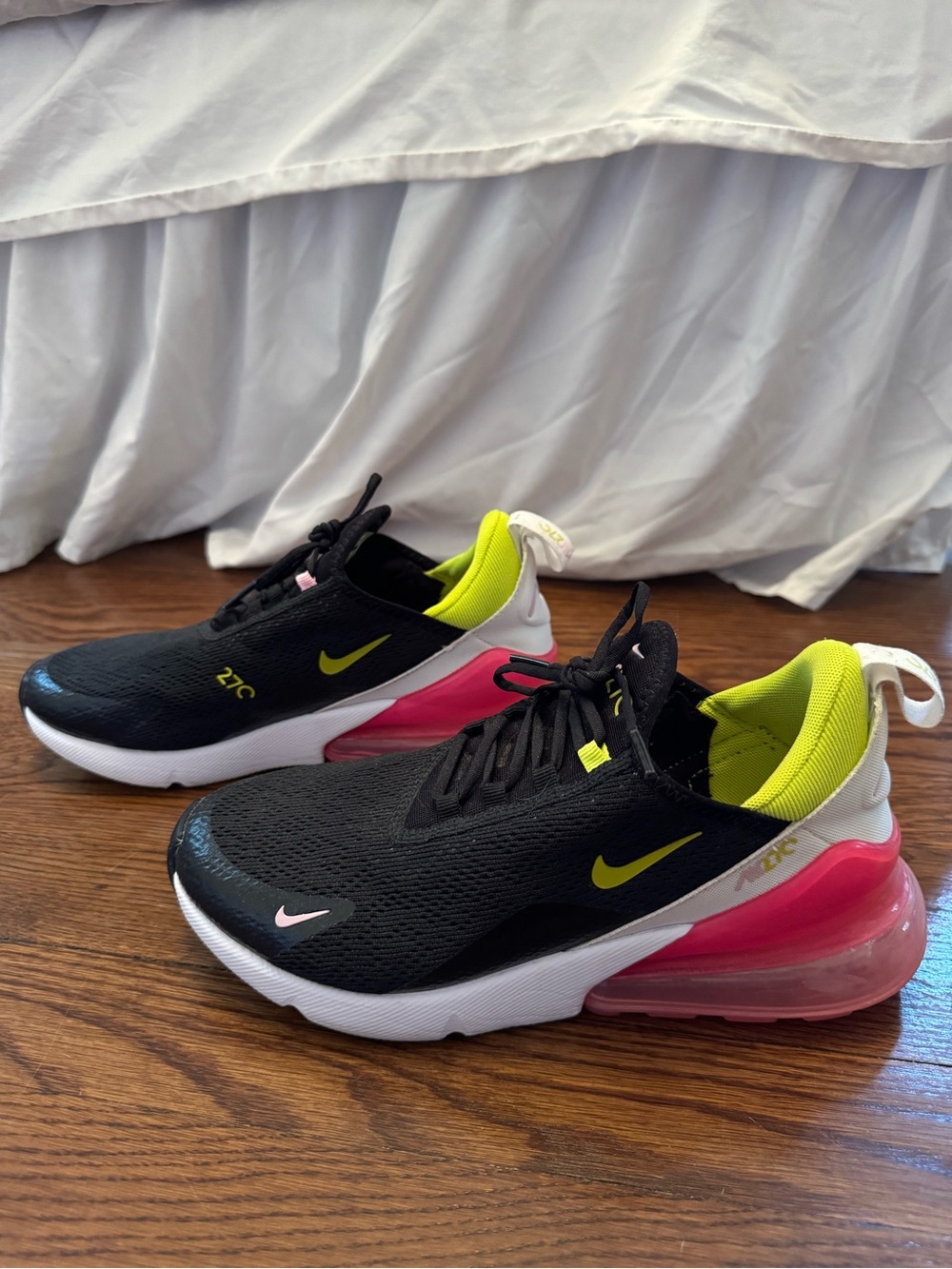Nike Air Max 270 Black Neon Pink Running Sneakers